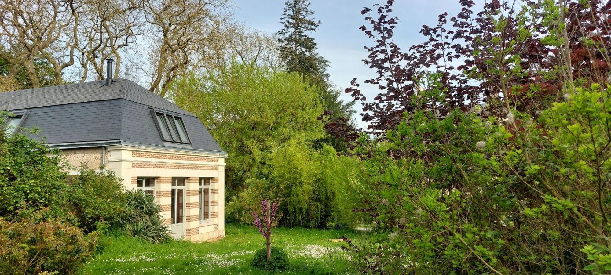 Eco-Gite - Domaine De La Gavolerie Bessé-sur-Braye エクステリア 写真